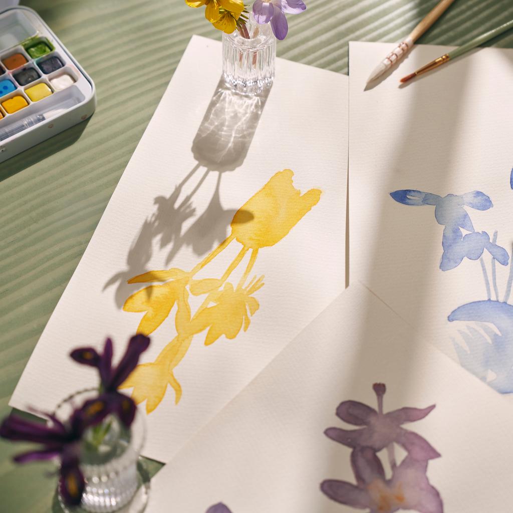 Make botanical artworks with cyanotype print